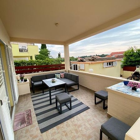 Lumar Holidays And Apartments Preko Zewnętrze zdjęcie