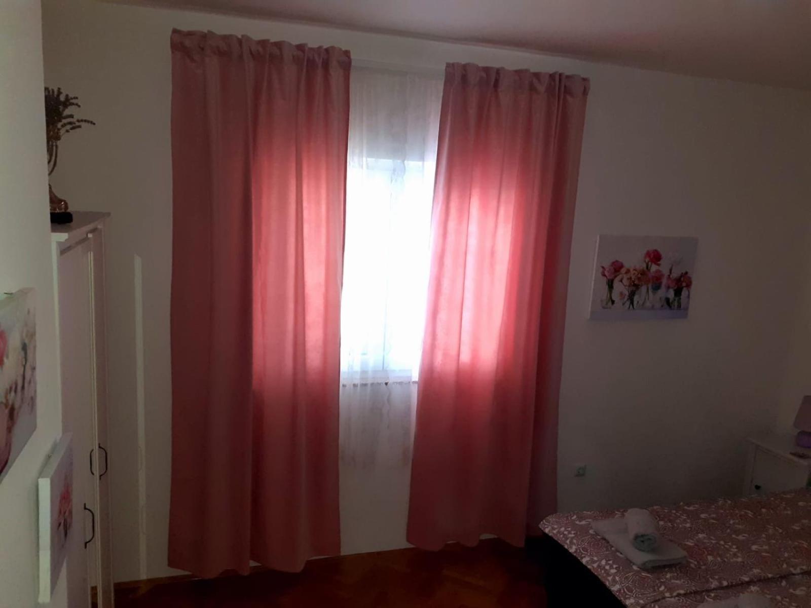 Lumar Holidays And Apartments Preko Zewnętrze zdjęcie