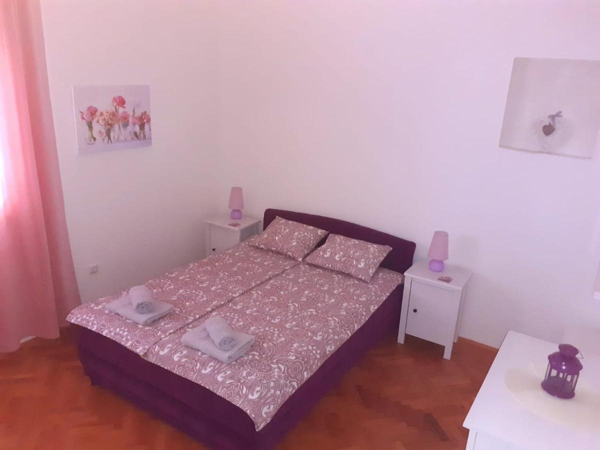 Lumar Holidays And Apartments Preko Zewnętrze zdjęcie