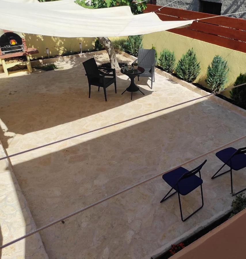 Lumar Holidays And Apartments Preko Zewnętrze zdjęcie