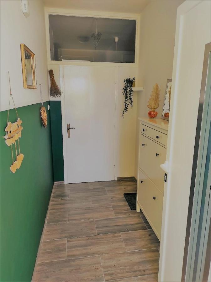 Lumar Holidays And Apartments Preko Zewnętrze zdjęcie