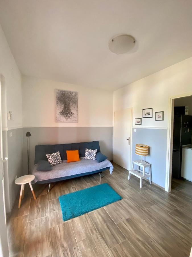 Lumar Holidays And Apartments Preko Zewnętrze zdjęcie