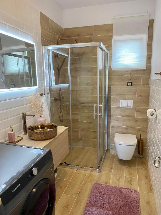 Lumar Holidays And Apartments Preko Zewnętrze zdjęcie